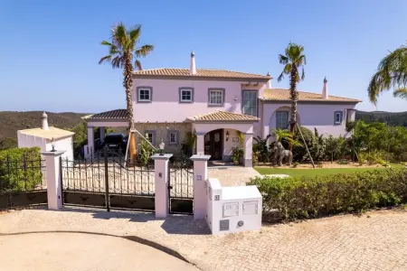 Location villa à Budens, Belle villa avec piscine à Budens