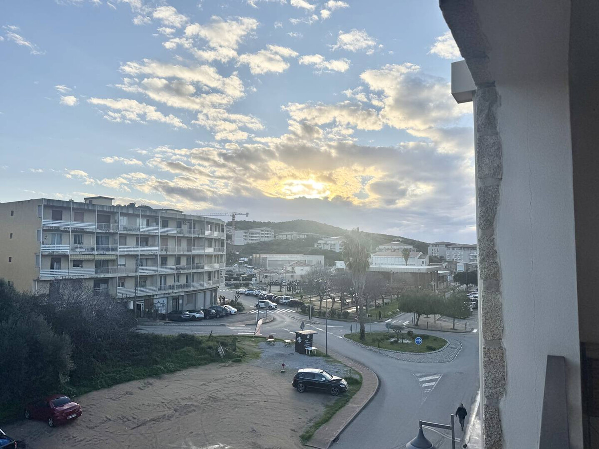 2 pièces avec terrasse au cœur de Propriano - Photo 3