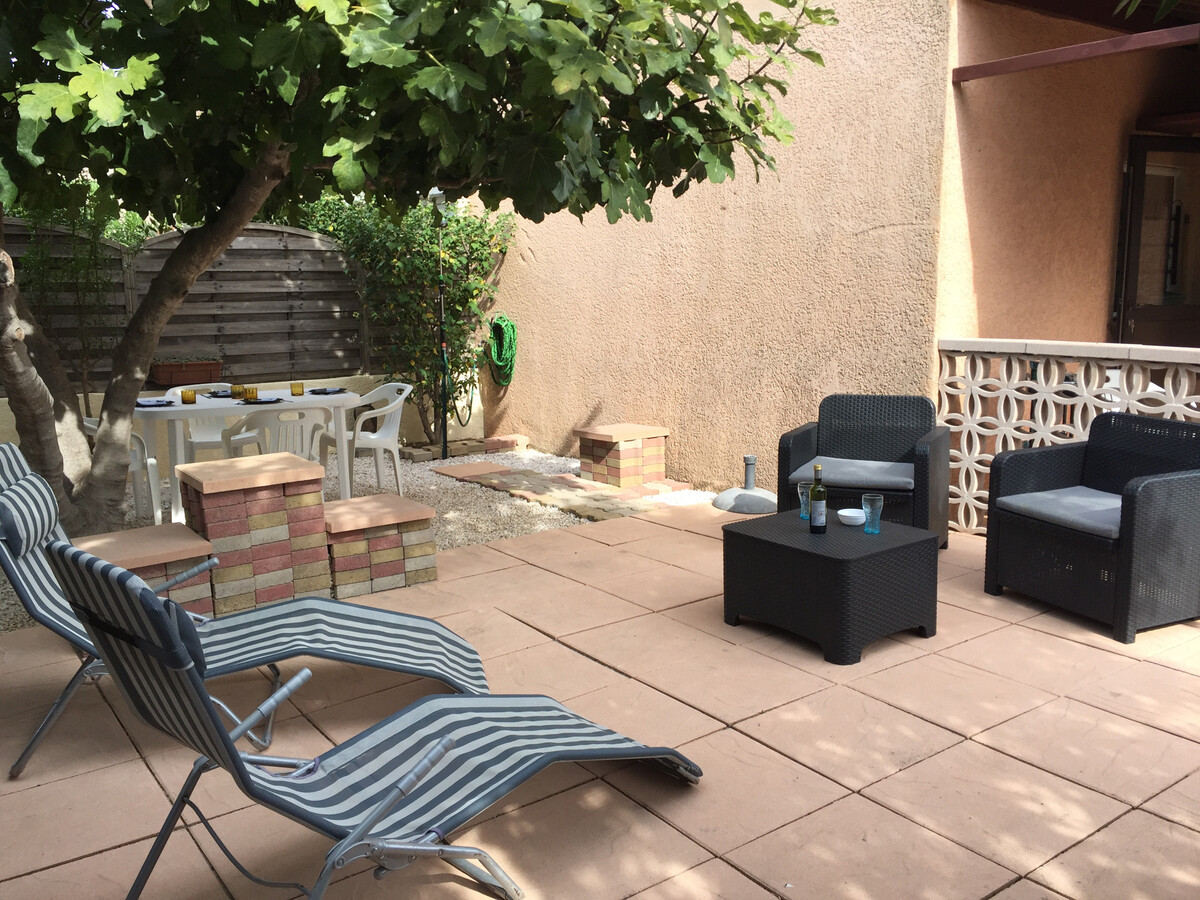 Appart rez-de-jardin 90m² + parking privé - Photo 2
