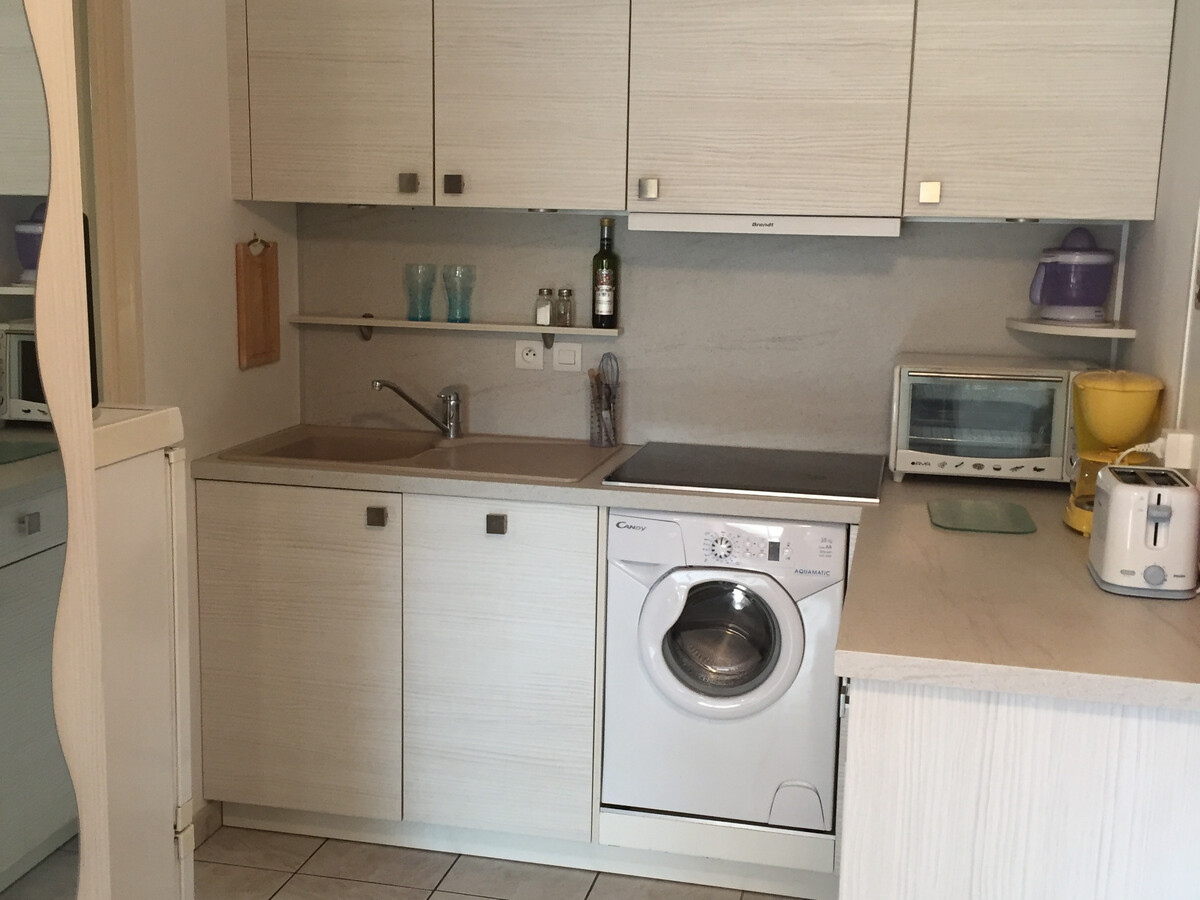 Appart rez-de-jardin 90m² + parking privé - Photo 6
