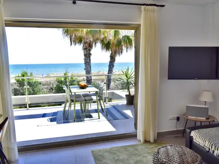 Appartement 6 pers. à 25 m de la plage, piscine : photo 3