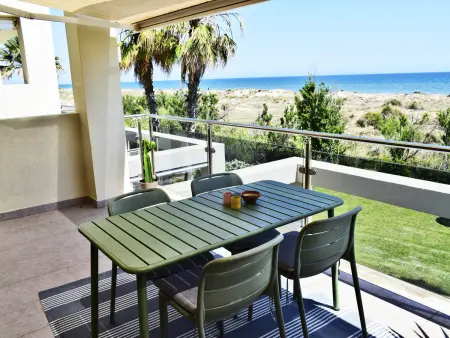 Appartement 6 pers. à 25 m de la plage, piscine : photo 6