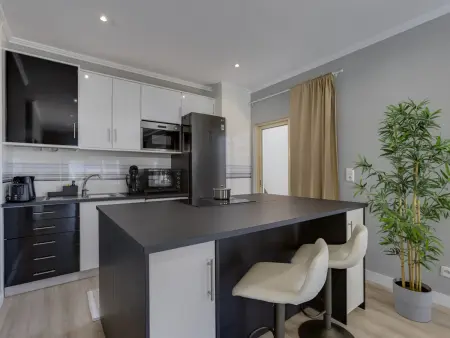 Appartement 81 m² à Portimão, 2 balcons et piscine : photo 4