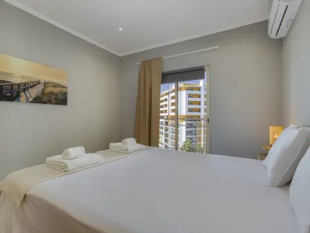 Appartement 81 m² à Portimão, 2 balcons et piscine : photo 7