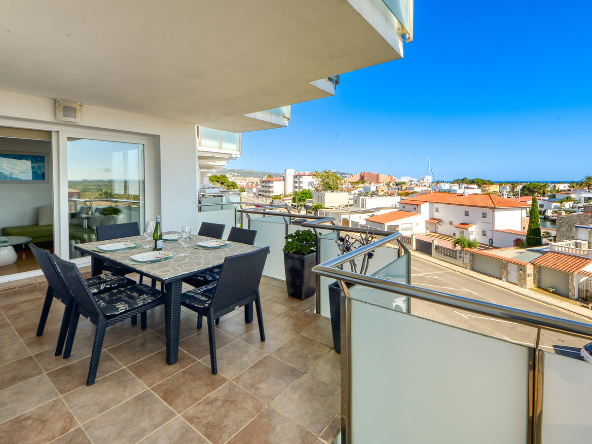 Appartement 3 chambres, terrasse 15 m² et piscine à Roses - Photo 3