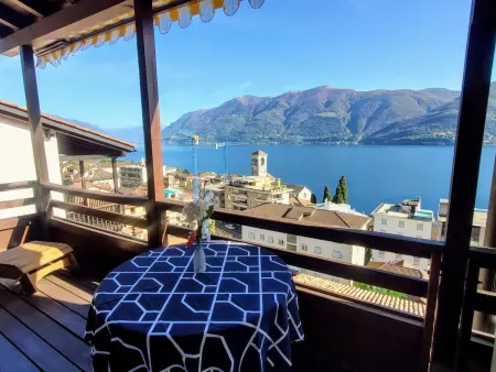 Location appartement à Brissago, mit Bergblick