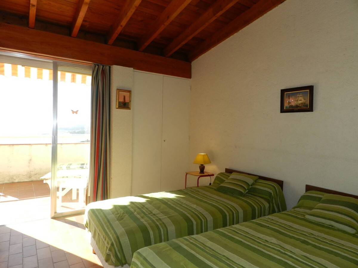 Appartement vue mer avec terrasse et parking au Lavandou - Photo 3