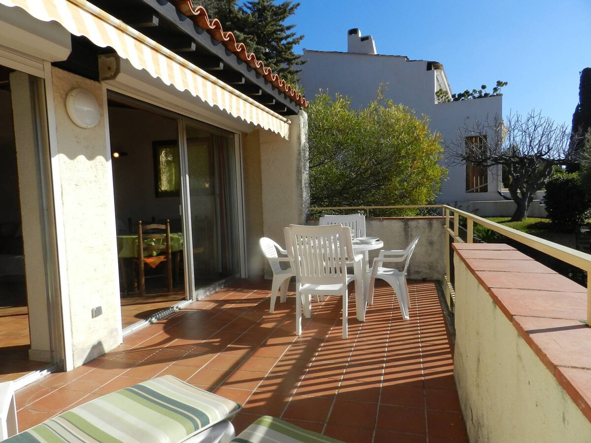 Appartement vue mer avec terrasse et parking au Lavandou - Photo 18