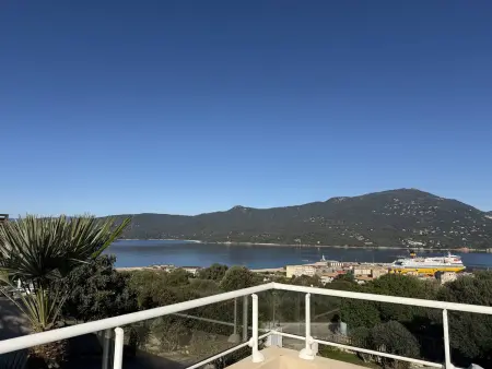 Location appartement à Propriano, Appartement confortable avec climatisation et parking, vue mer exceptionnelle