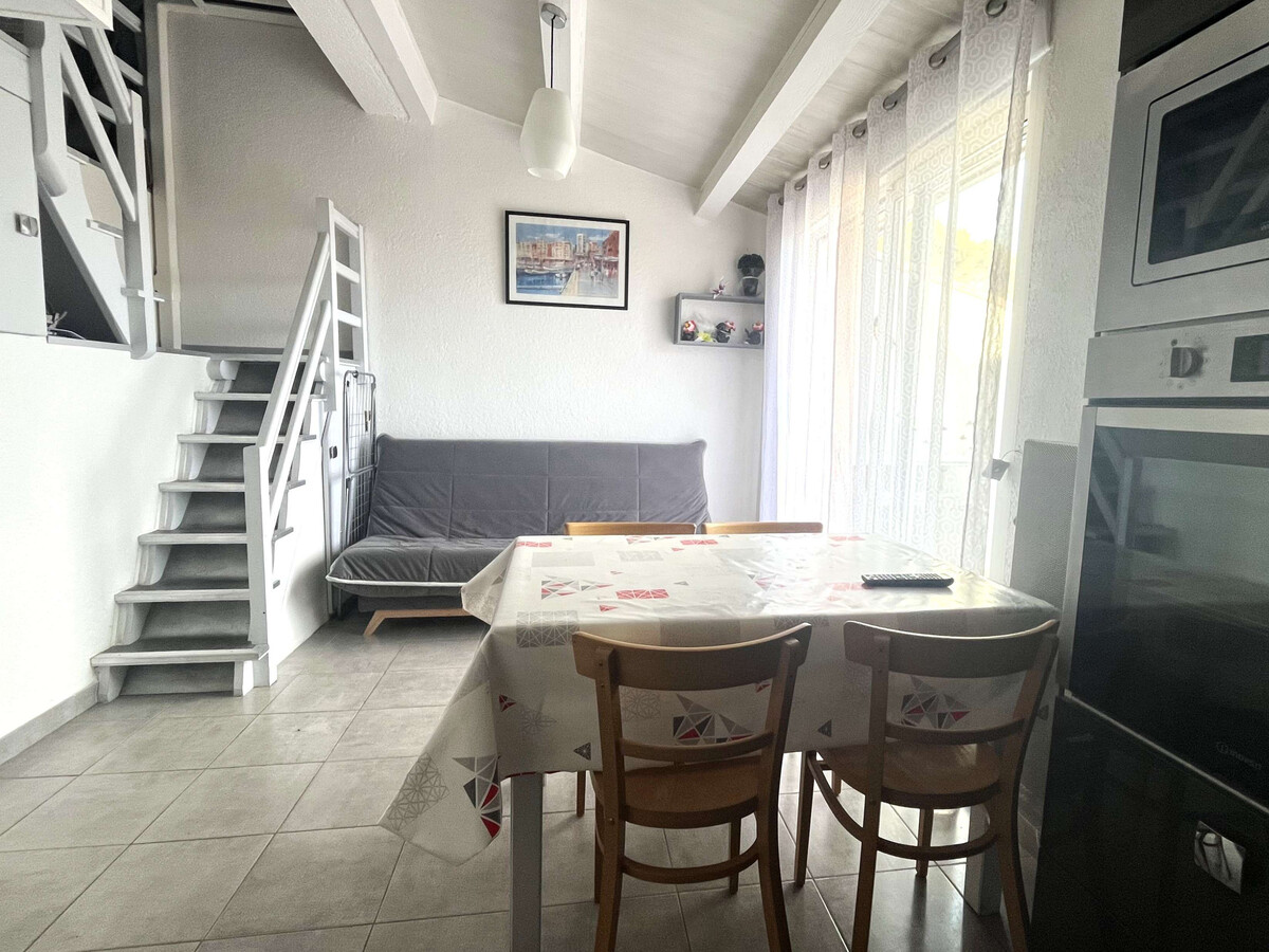 Studio mezzanine 29m² climatisé, 5 pers., parking à Cap d'Agde - Photo 2