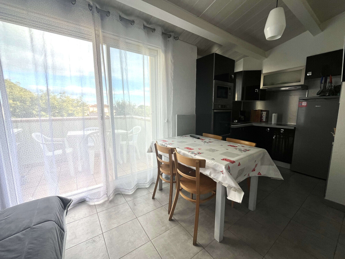 Studio mezzanine 29m² climatisé, 5 pers., parking à Cap d'Agde - Photo 3