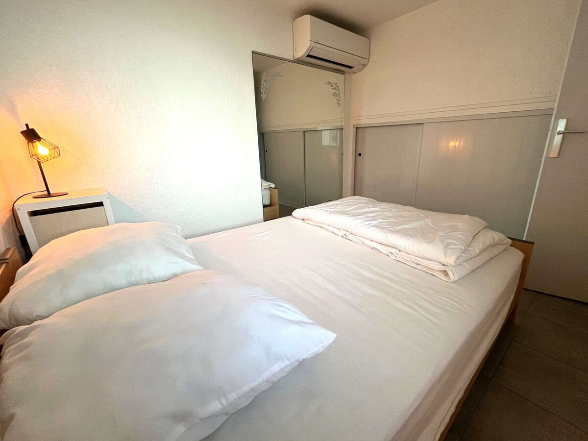 Studio mezzanine 29m² climatisé, 5 pers., parking à Cap d'Agde - Photo 9