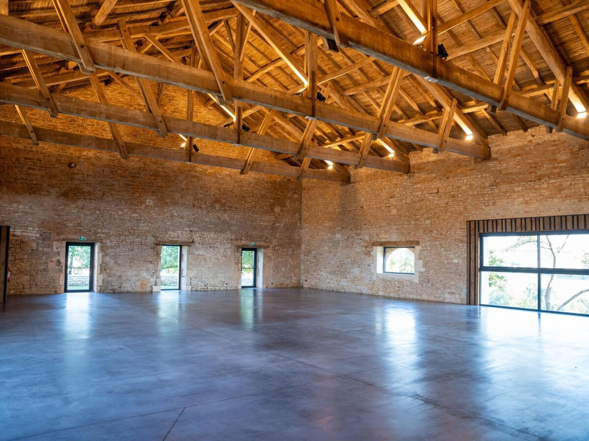 Cabane avec terrasse et piscine à Bioussac - Photo 23