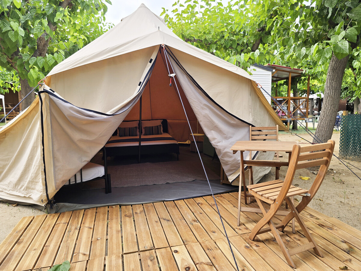 Tente glamping Bell avec terrasse à Canet de Mar - Photo 1