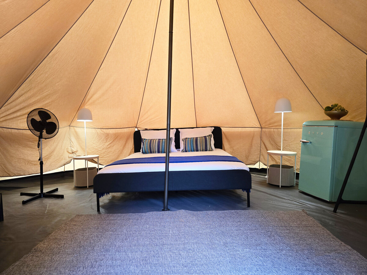 Tente glamping Bell avec terrasse à Canet de Mar - Photo 3