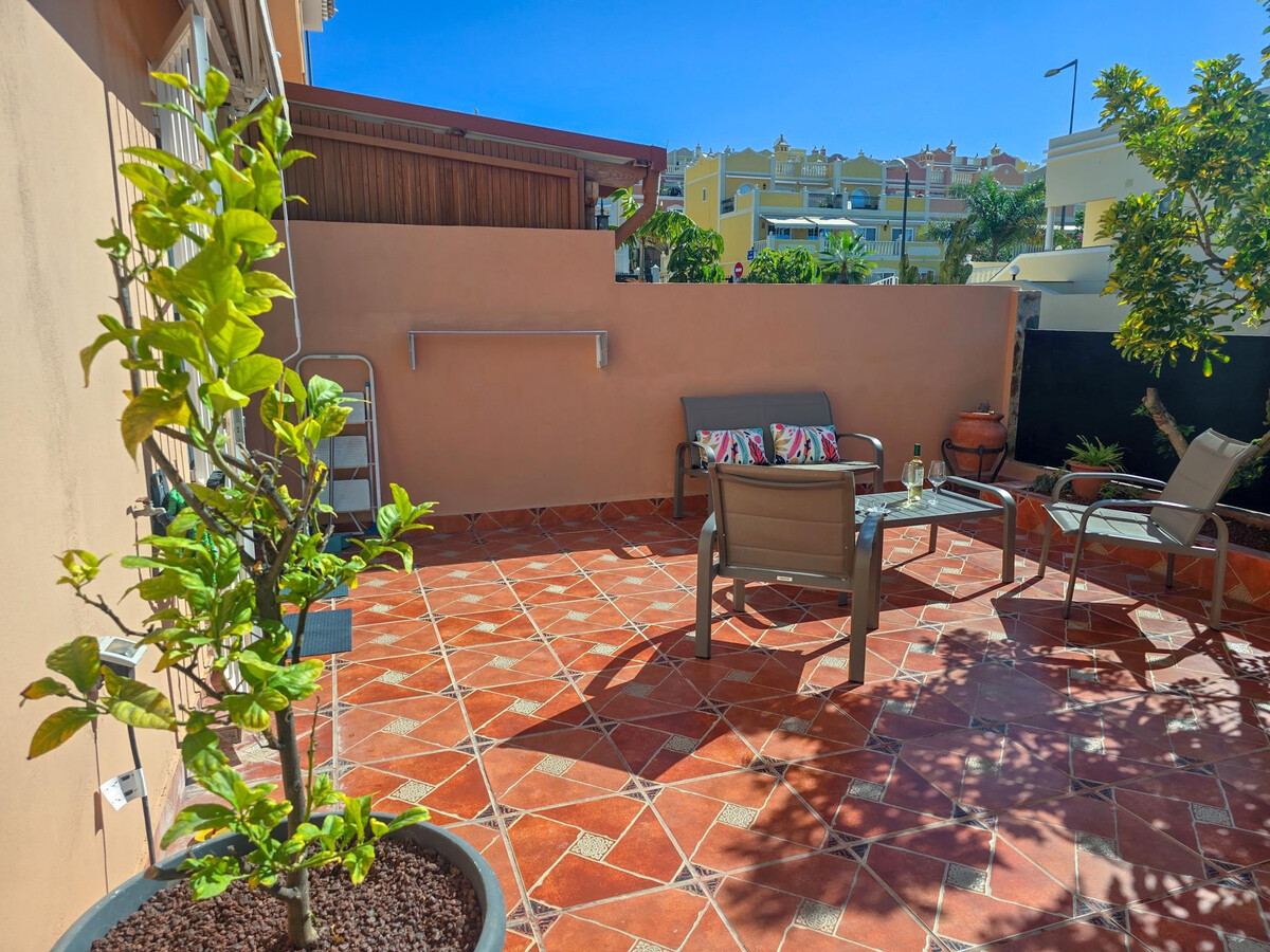 Maison 2 étages avec jacuzzi et terrasses à Palm Mar - Photo 4