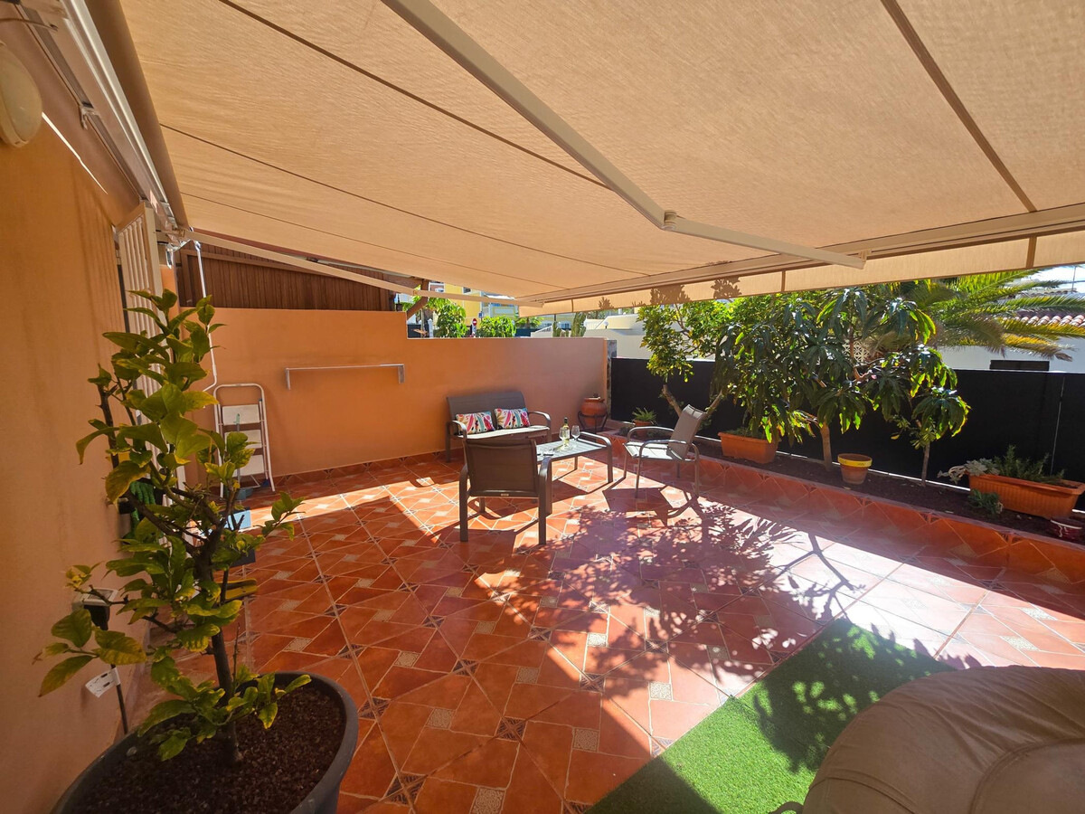 Maison 2 étages avec jacuzzi et terrasses à Palm Mar - Photo 12