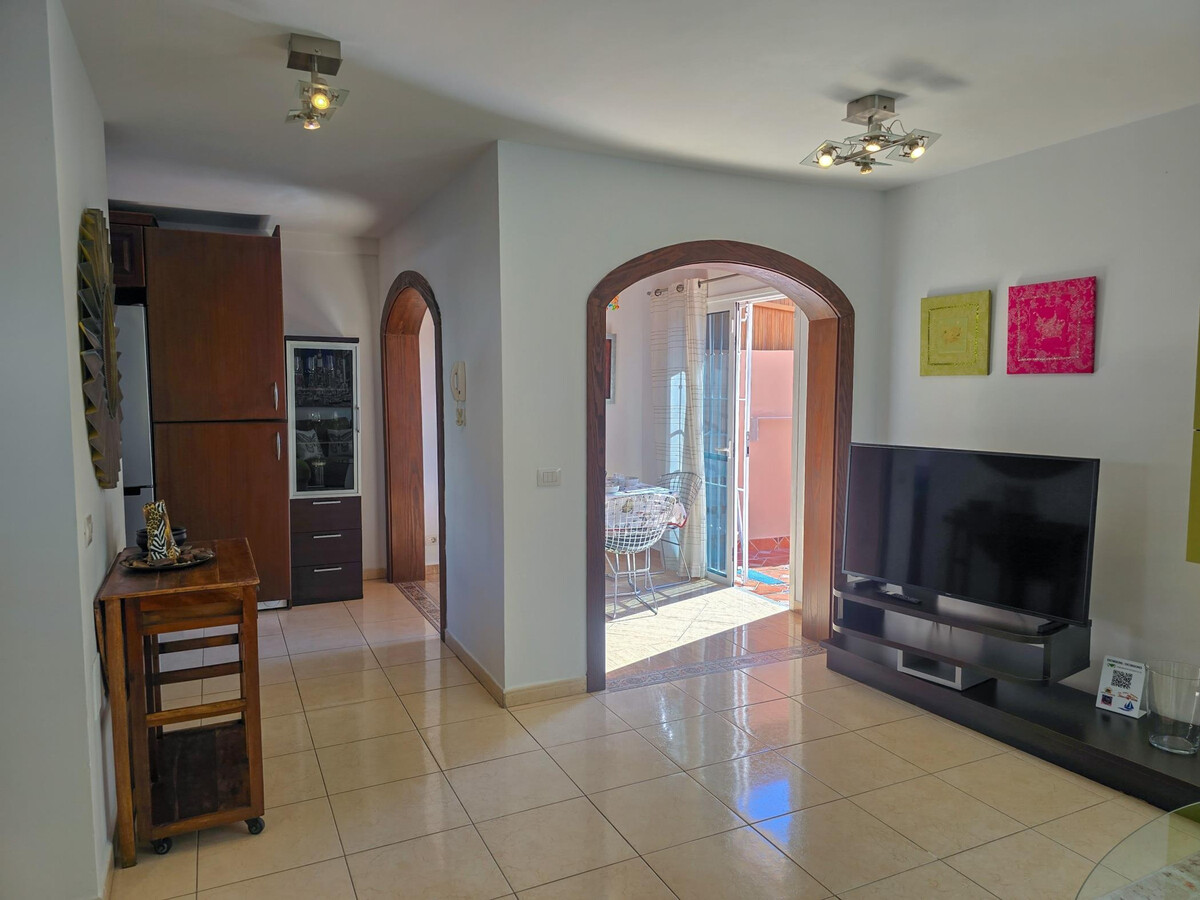 Maison 2 étages avec jacuzzi et terrasses à Palm Mar - Photo 18