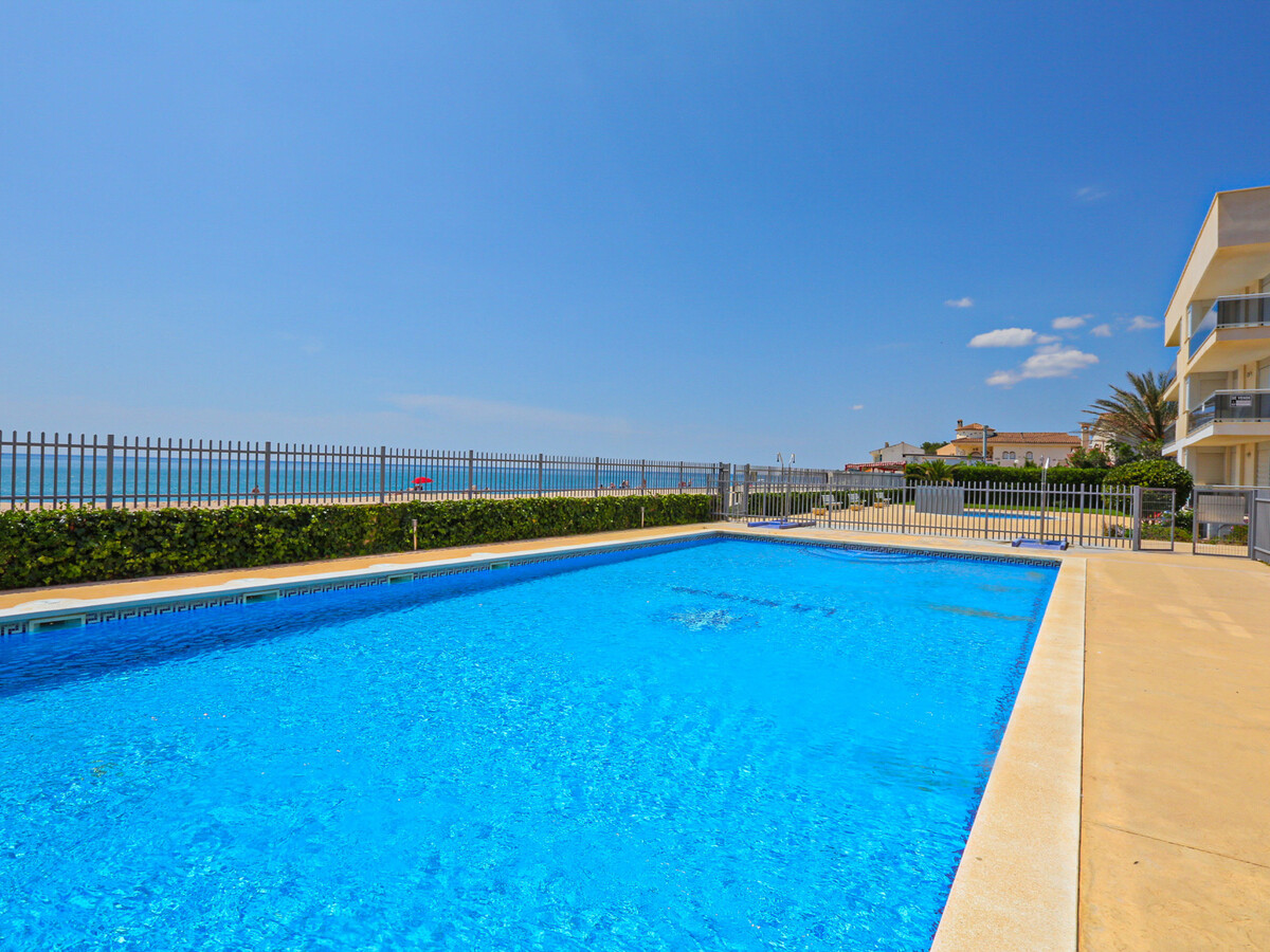 Appartement bord de mer avec 2 piscines à Miami Platja - Photo 26