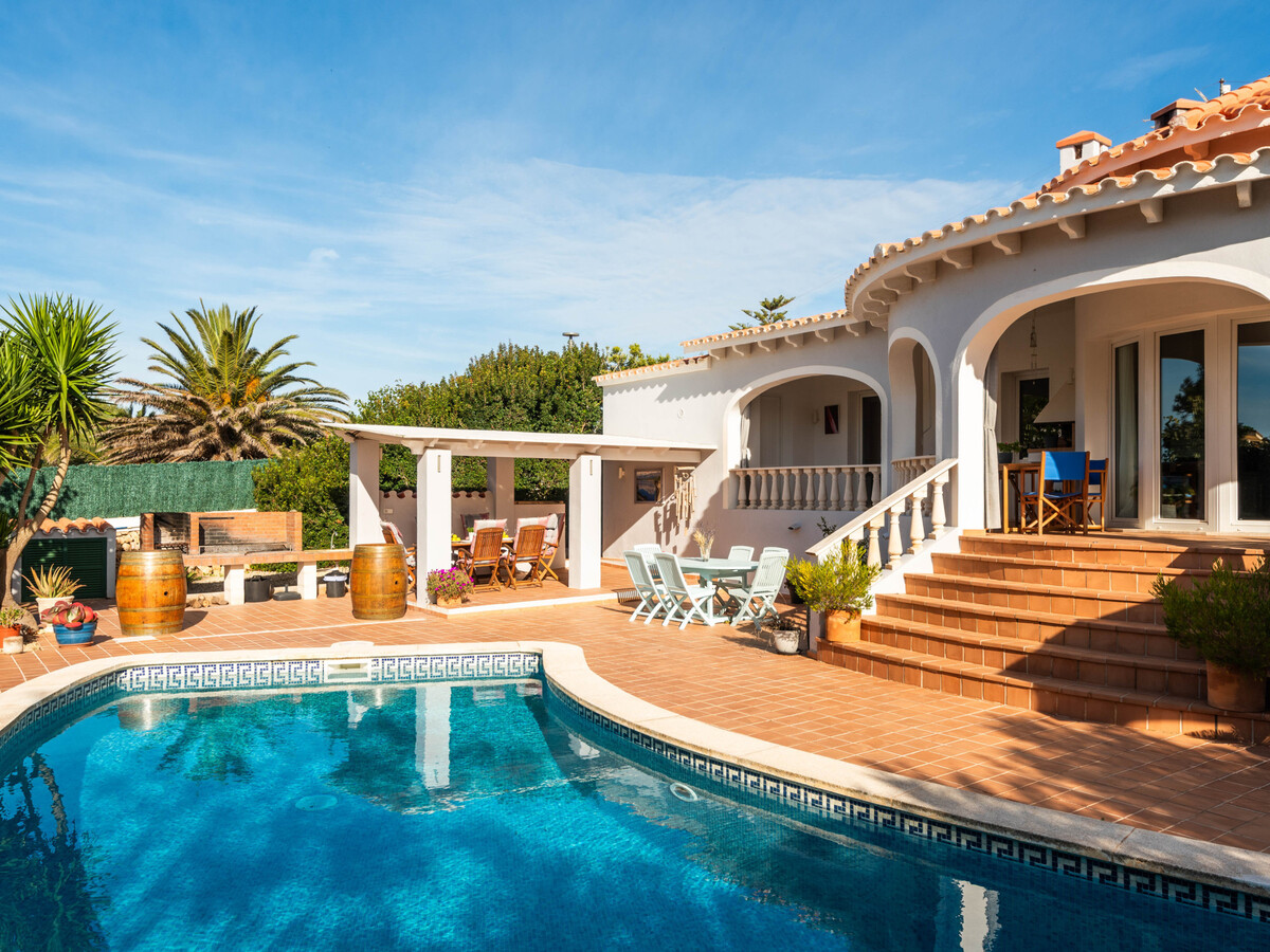 Villa Las Terrazas à Es Canutells : piscine et terrasses - Photo 4