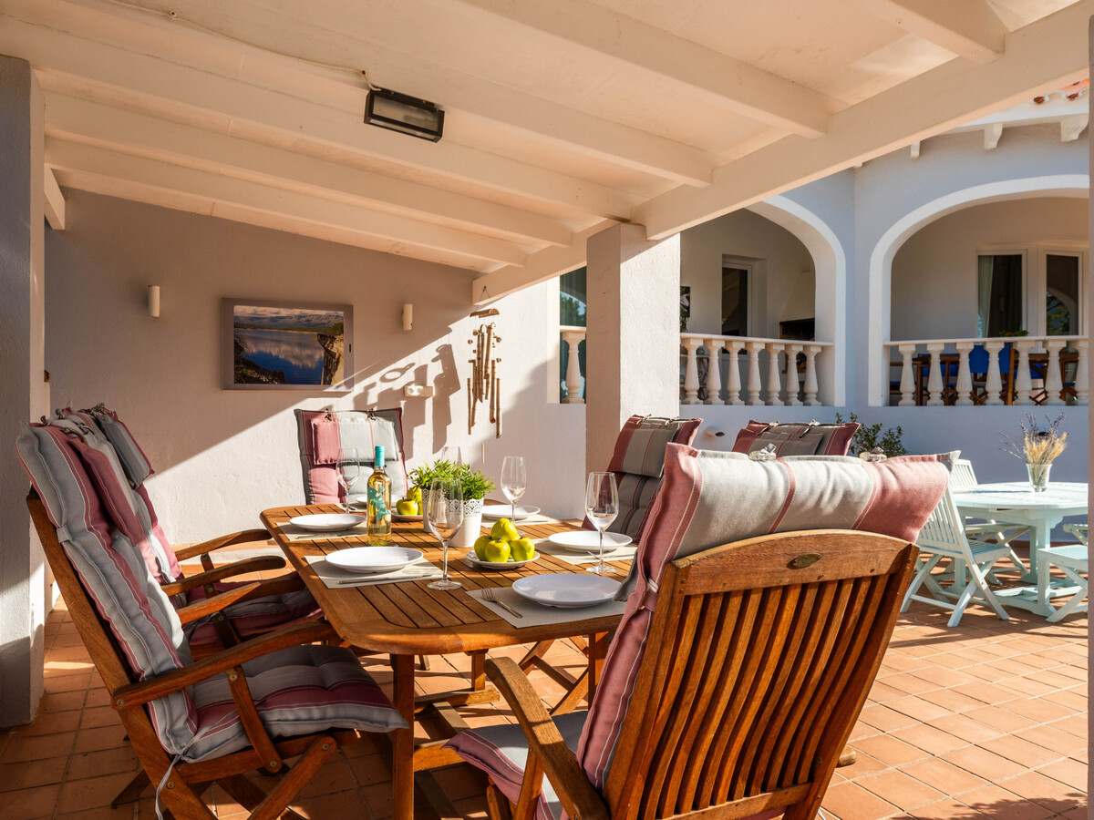 Villa Las Terrazas à Es Canutells : piscine et terrasses - Photo 6