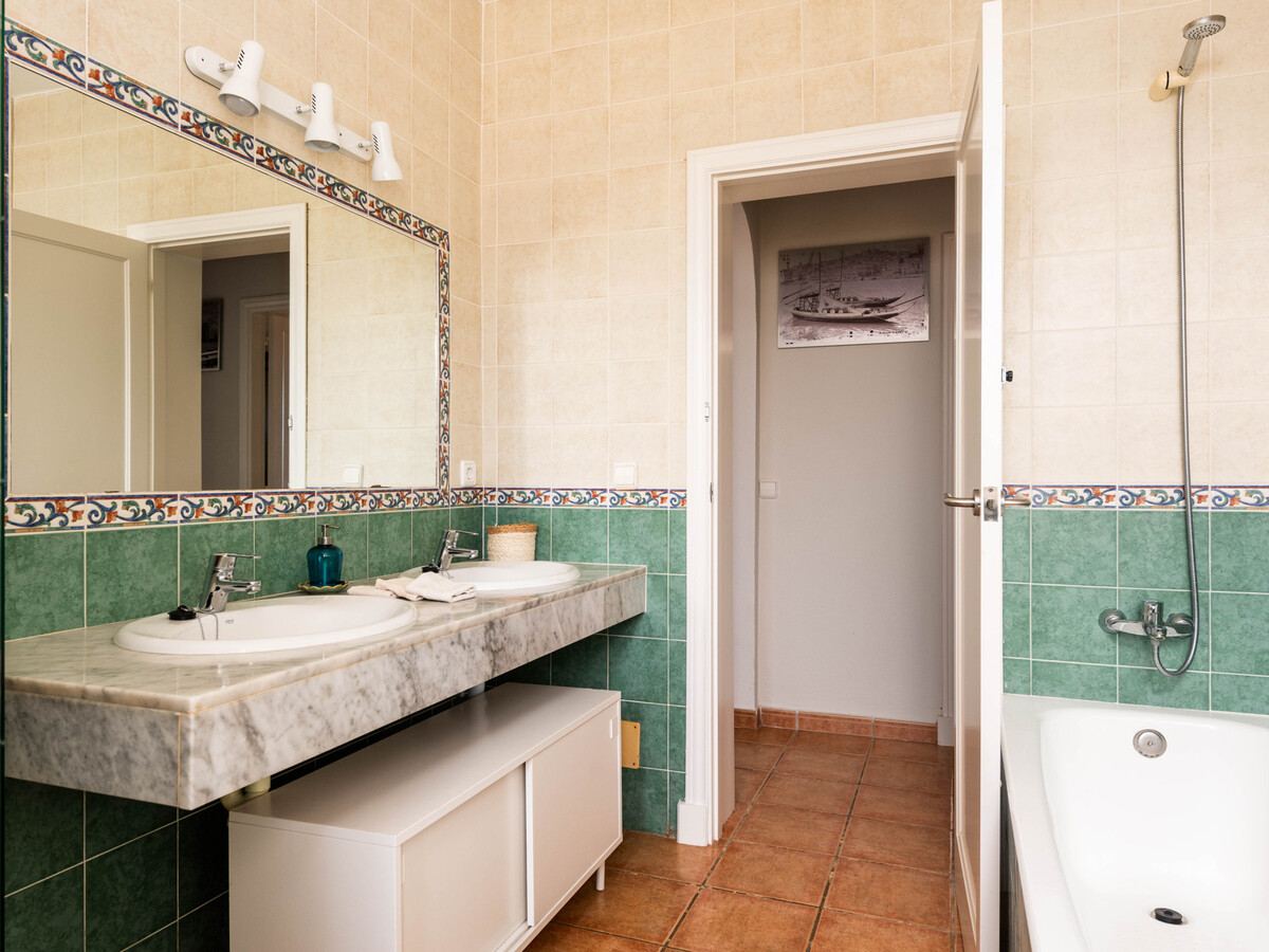 Villa Las Terrazas à Es Canutells : piscine et terrasses - Photo 24