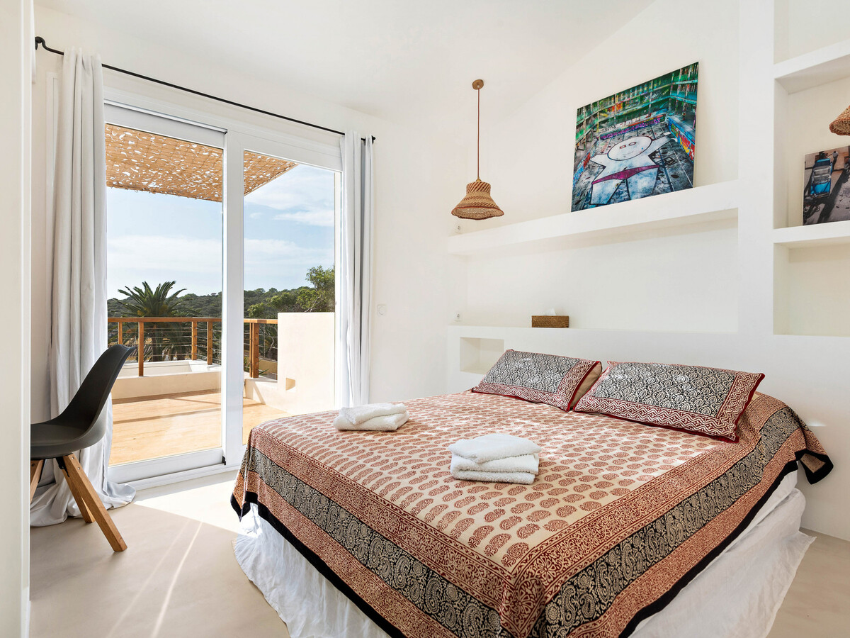 Villa 4 chambres, piscine privée et vue mer à Es Canutells - Photo 12