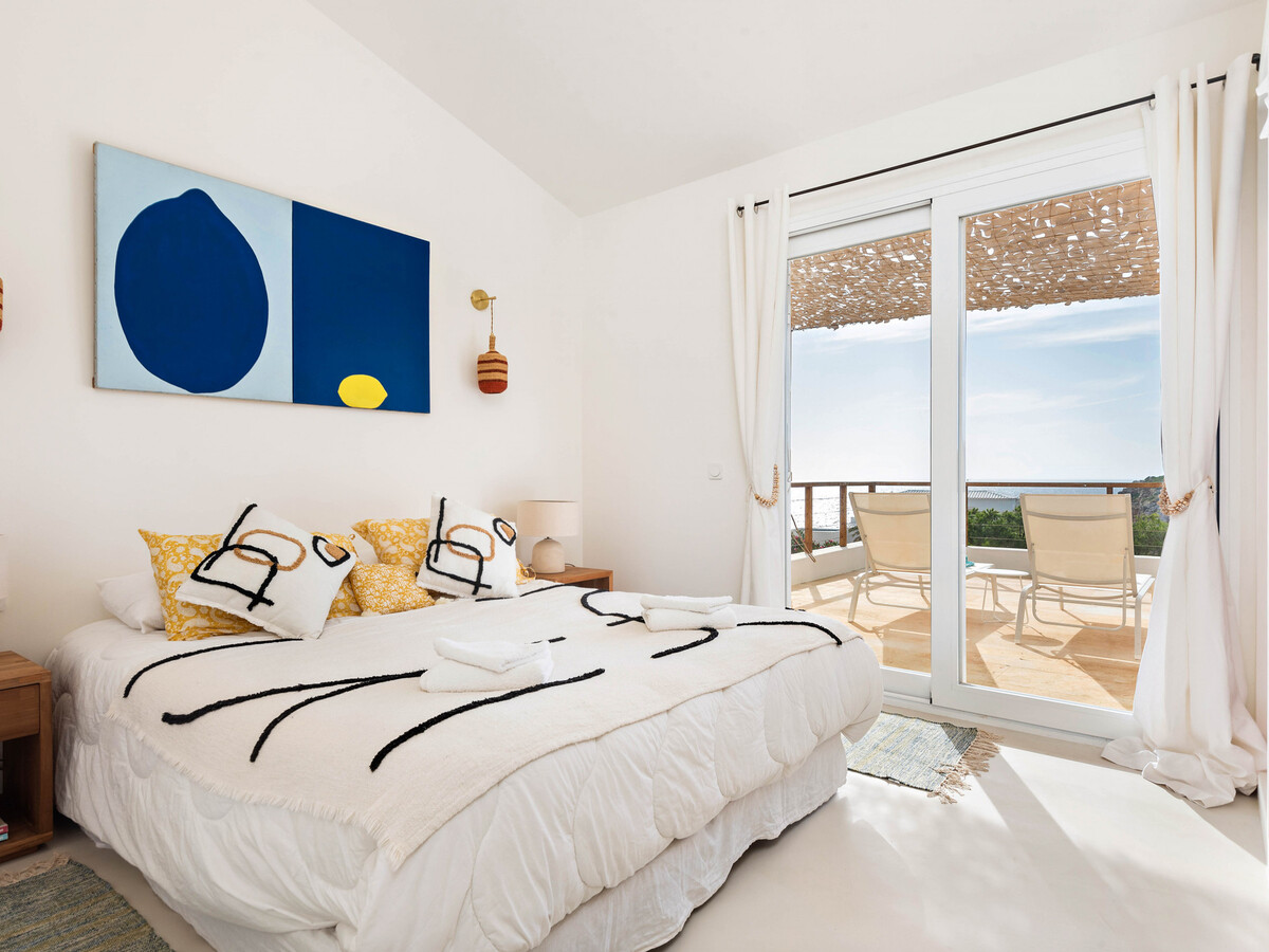 Villa 4 chambres, piscine privée et vue mer à Es Canutells - Photo 32