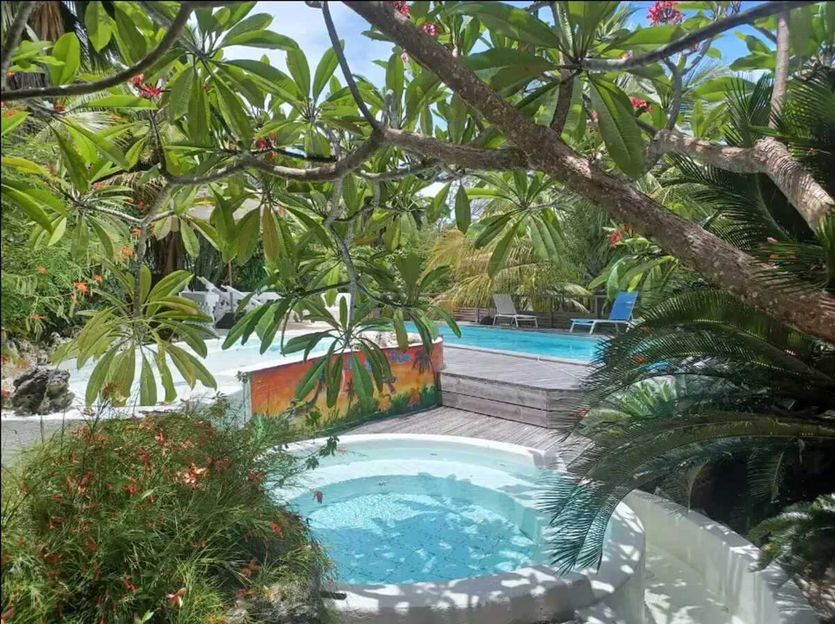 Bungalow avec jacuzzi partagé et piscine à Grand-Bourg, Guadeloupe - Photo 16