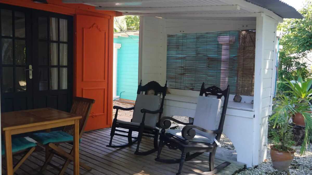 Bungalow avec jacuzzi et jardin privatif à Grand Bourg, Guadeloupe - Photo 3