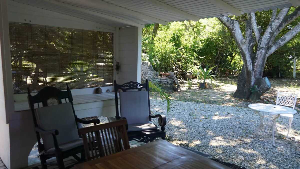 Bungalow avec jacuzzi et jardin privatif à Grand Bourg, Guadeloupe - Photo 4