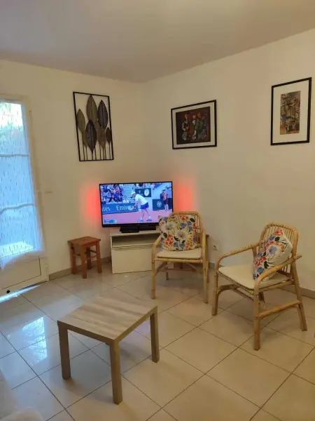 Location appartement à La Croix Valmer, Charmant appartement près de La Croix-Valmer avec piscine