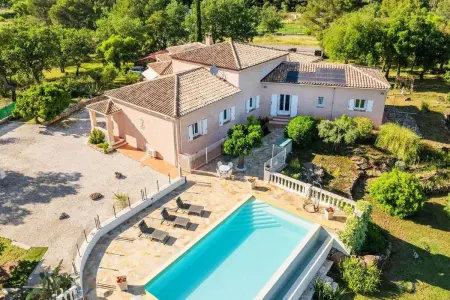 Location appartement à Le Luc, Appartement moderne avec piscine à Le Luc 70m²