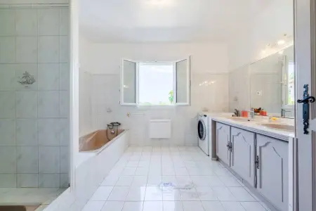 Appartement moderne avec piscine à Le Luc 70m² - Photo 7