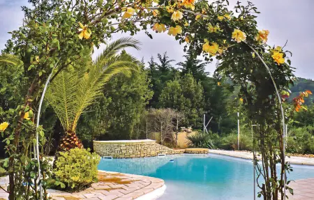 Maison 3 chambres avec piscine privée à Boulbon : photo 8
