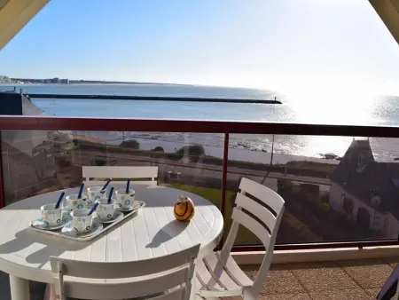 Location appartement à Saint Gilles Croix de Vie, Appartement à deux pas de la plage, vue océan, parking privé