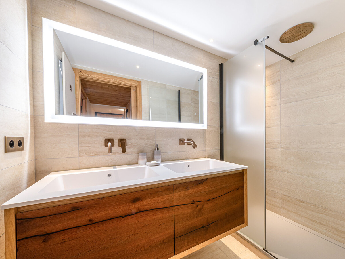 Appartement 4 pièces neuf avec piscine et cheminée holographique - Photo 14