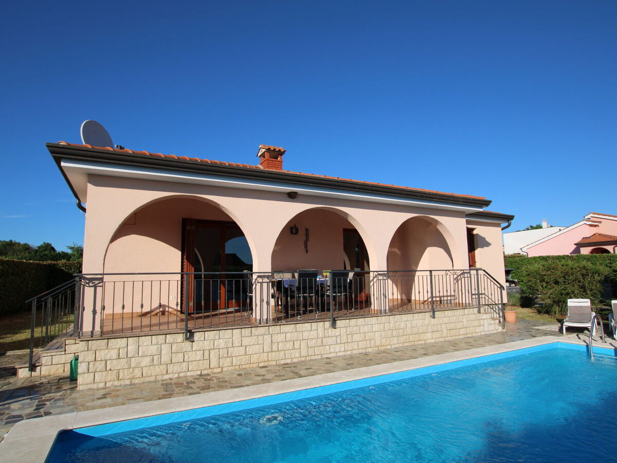 Villa Neela à Dracevac : maison 3 chambres avec piscine - Photo 4