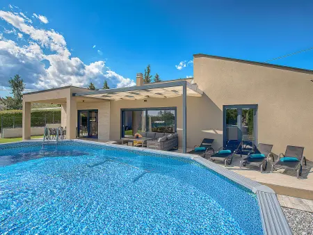 Maison 6 lits avec piscine privée à Rebići