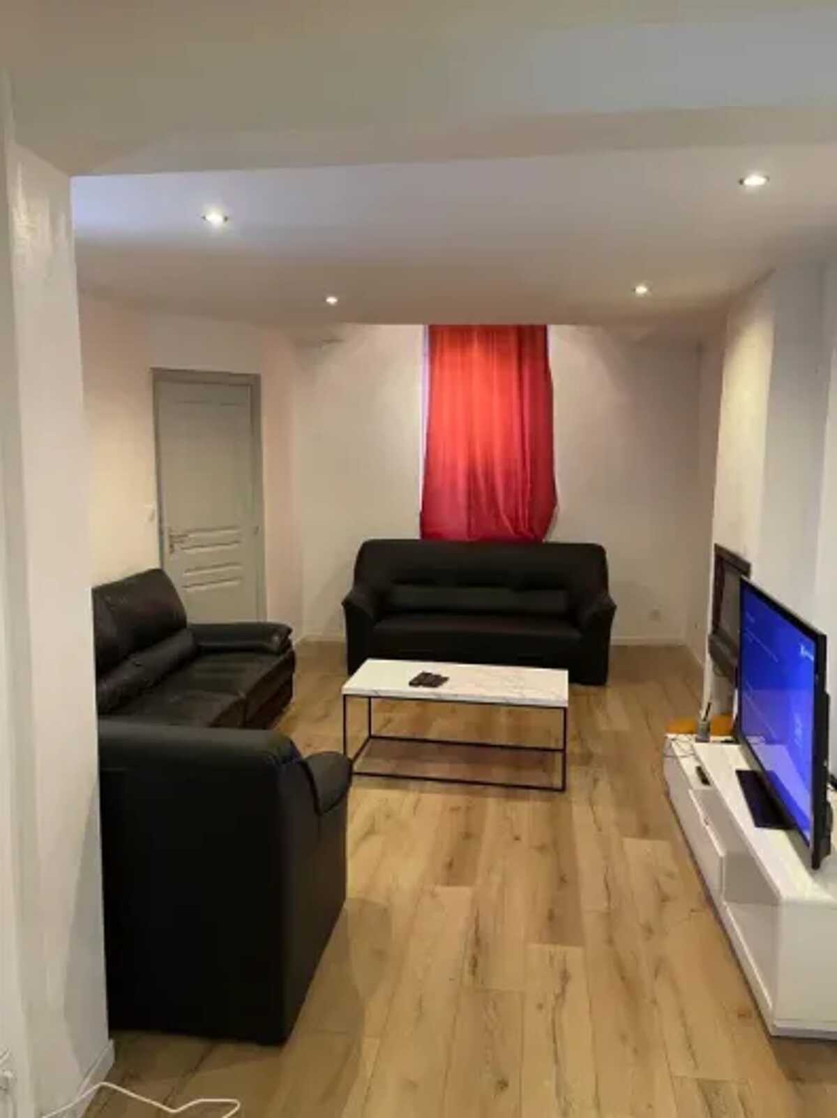 Maison 3 chambres à Mons, jardin clôturé, 120 m² - Photo 2