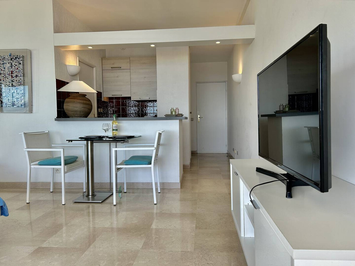 Appartement 11e étage vue mer – Villeneuve-Loubet Plage - Photo 2