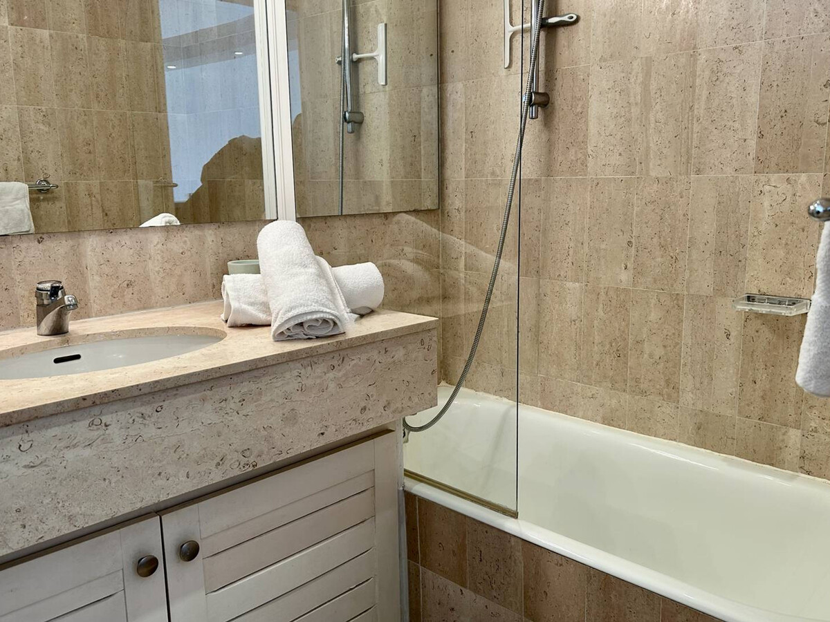 Appartement 11e étage vue mer – Villeneuve-Loubet Plage - Photo 8