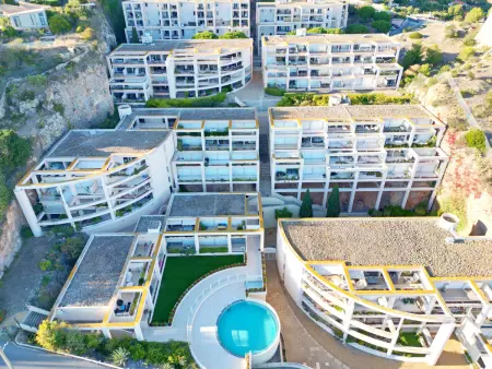 Appartement 2 chambres, terrasse 7,7m² et piscine à Sète : photo 6