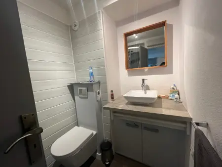 Appartement 2 chambres, terrasse 7,7m² et piscine à Sète : photo 12