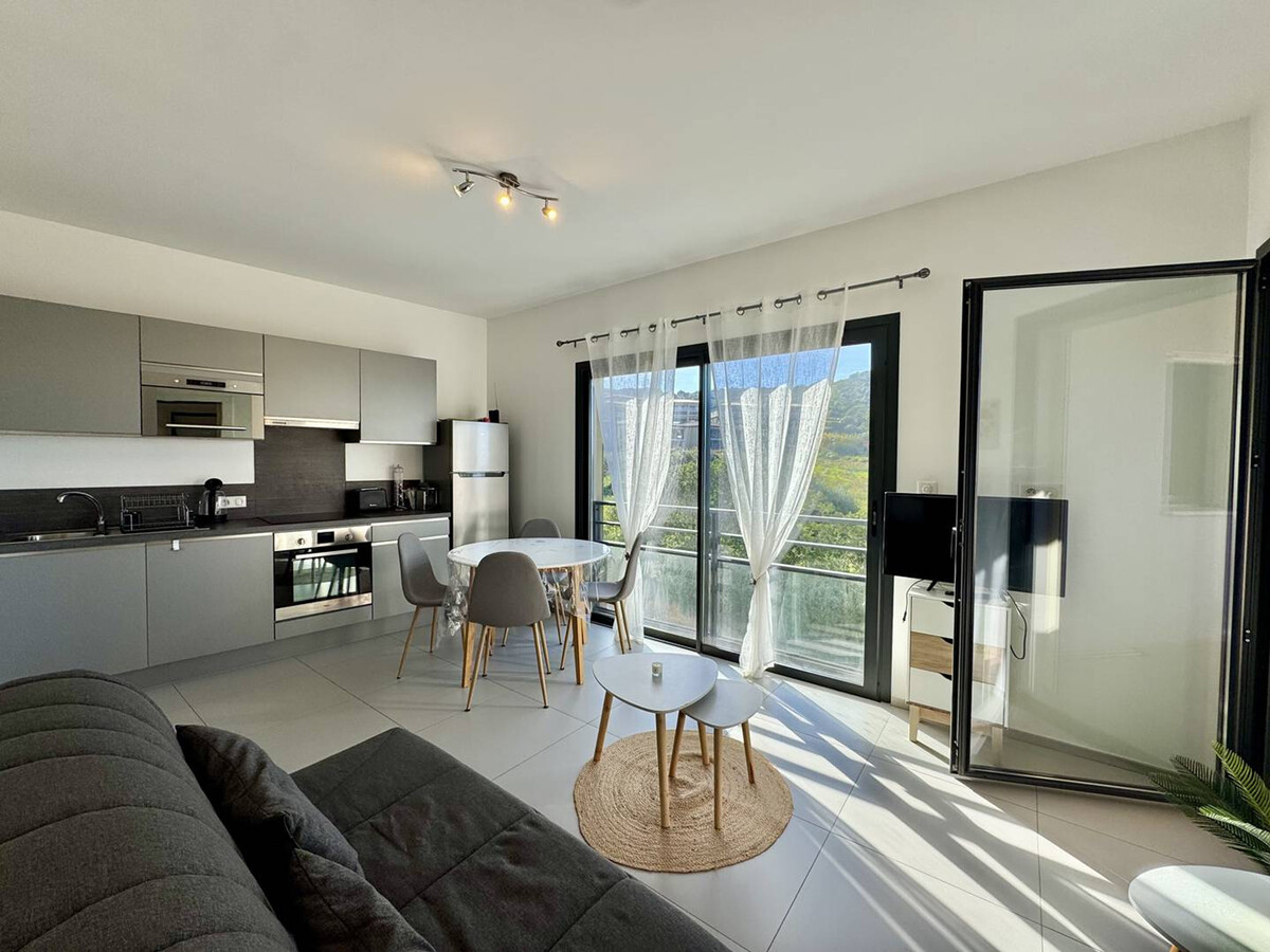 T2 Propriano avec terrasse, parking et WiFi - Photo 1