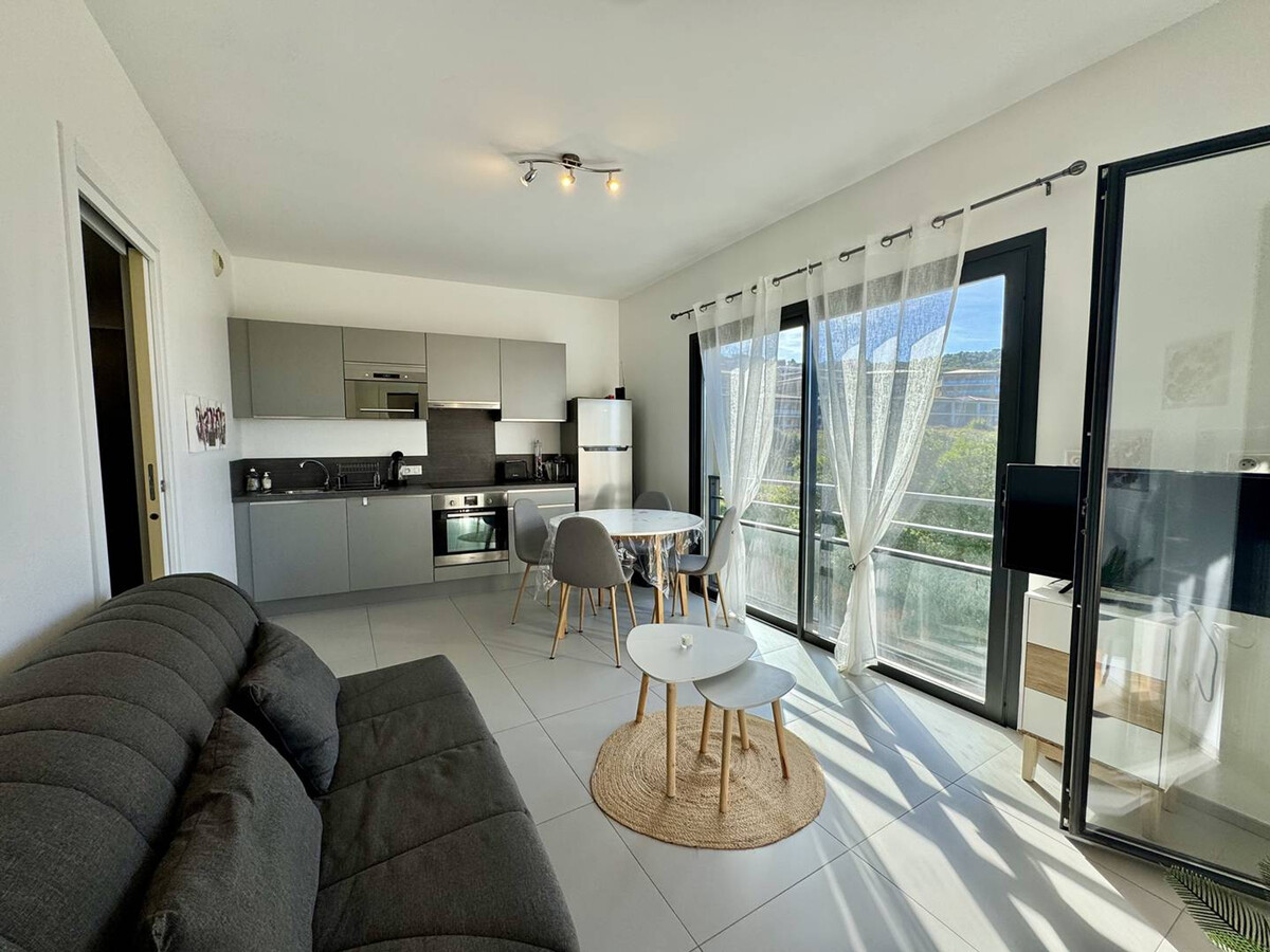 T2 Propriano avec terrasse, parking et WiFi - Photo 3