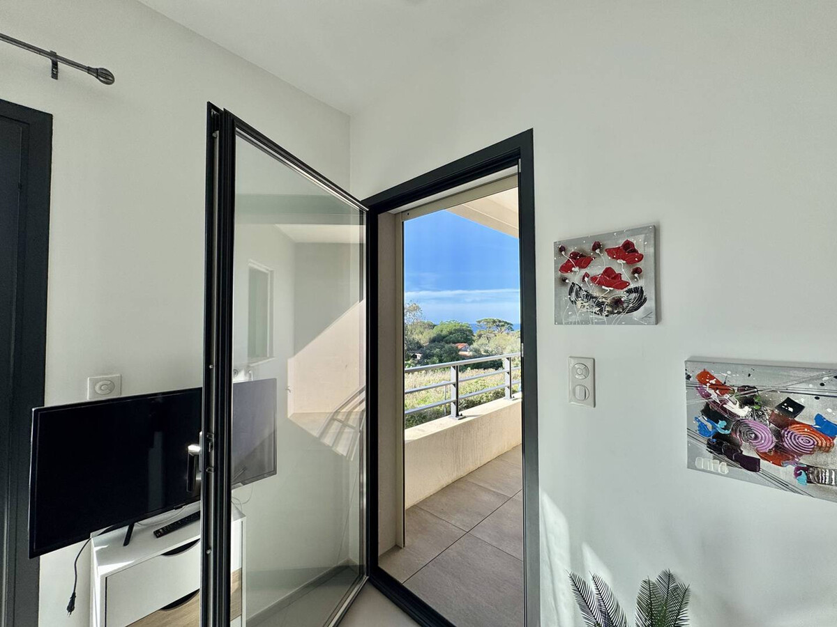 T2 Propriano avec terrasse, parking et WiFi - Photo 5