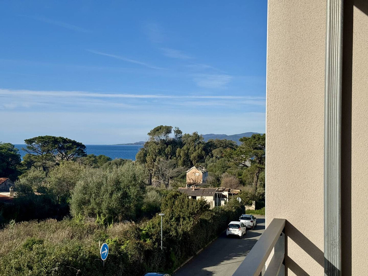 T2 Propriano avec terrasse, parking et WiFi - Photo 6