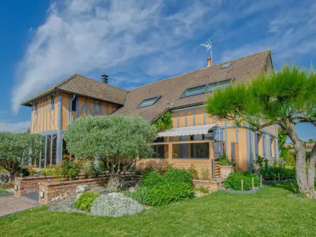 Location gite à Géraudot, Gîte familial avec piscine privée et vue lac