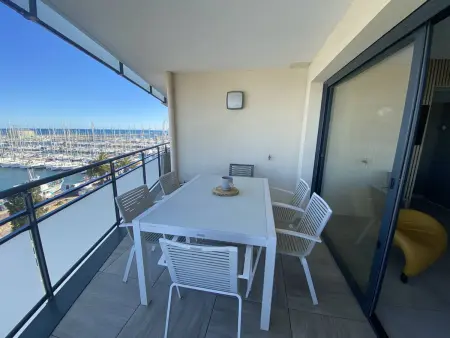 Appartement 4 étoiles en première ligne, vue port à Canet-Plage : photo 2